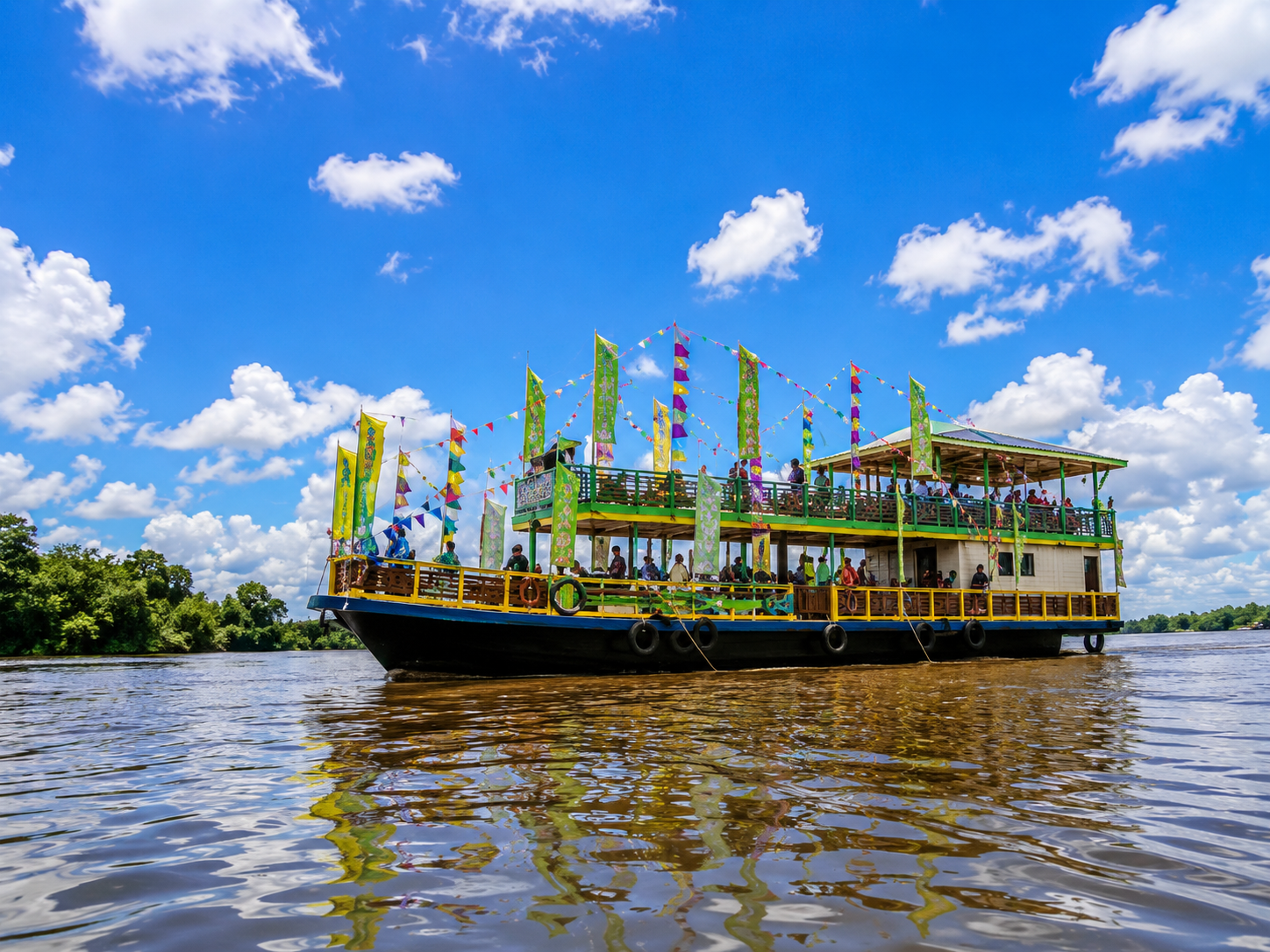 Kapuas River Cruise